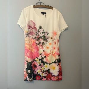 NWT Smashed Lemon Woman’s sz 10 Floral Short Sleeve Dress